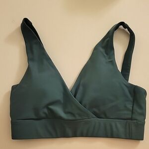 KGMTL X ARDENE Crossover Sports bra green shine size small